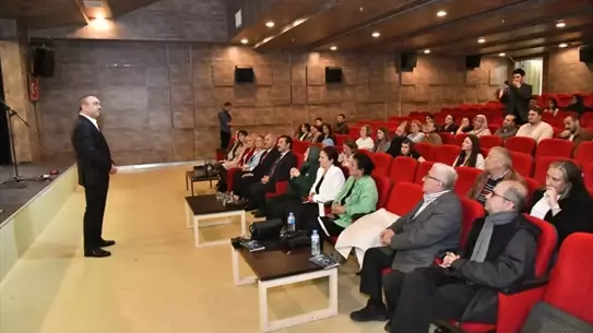 Vali Soytürk, Melike Öztürk'ün 'Yas' Kitabı İmza Gününde