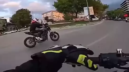 Bursa'da Motosiklet Yarışı Sosyal Medyada Gündem