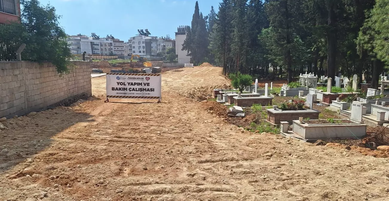 Andızlı Mezarlığı'ndaki Yol Çalışmasına Tepki