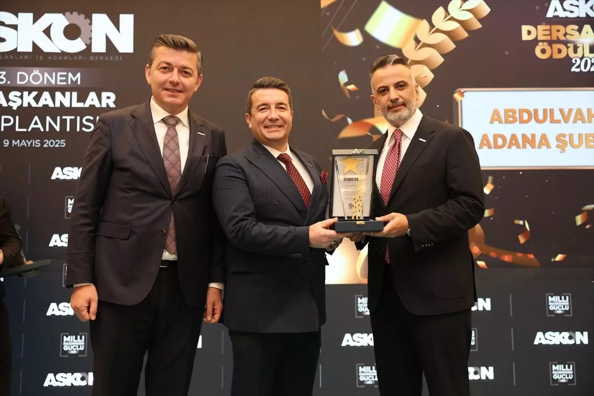 Onur Kacar'a Başarı Ödülü