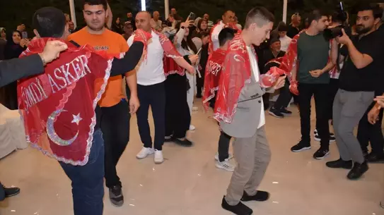 Kahramankazan'da Engelli Gençlere Asker Kınası