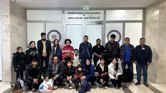 Edirne'de 17 Düzensiz Göçmen ve Alman Yakalandı