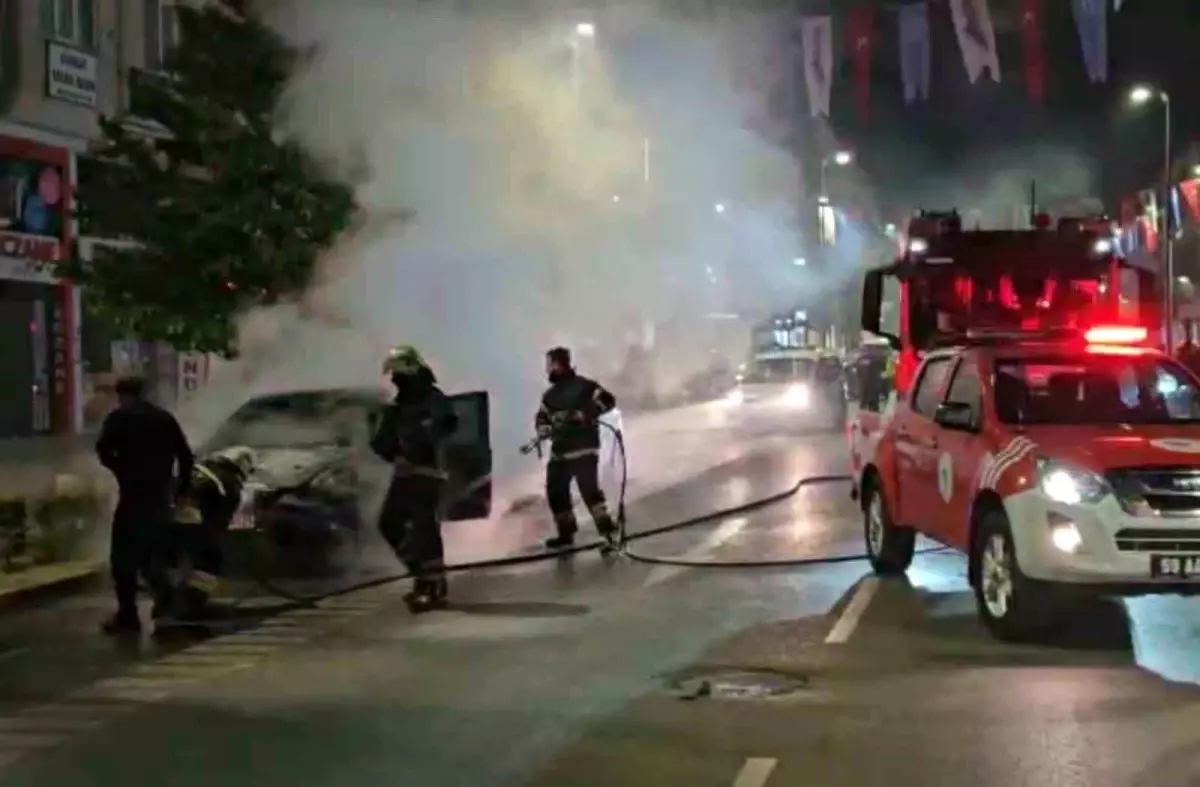 Çerkezköy'de Otomobil Yangını