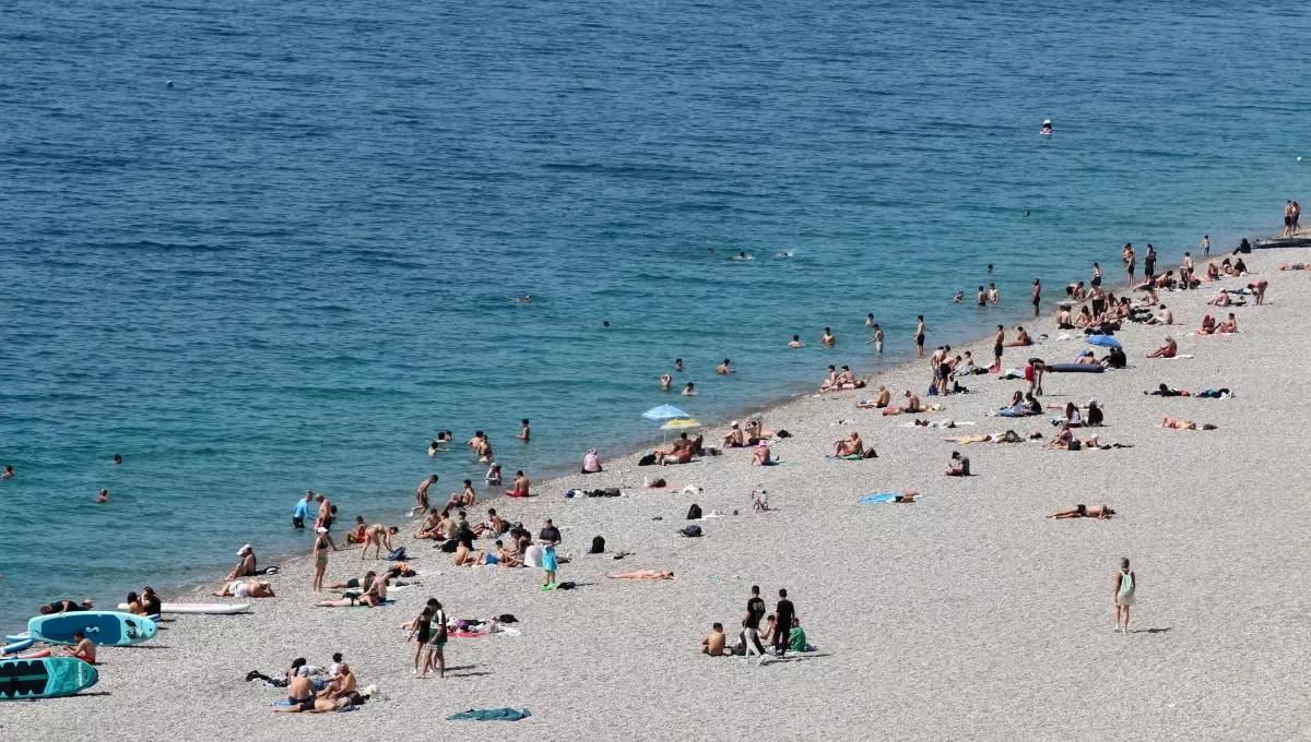 Antalya'da Güneşli Günler