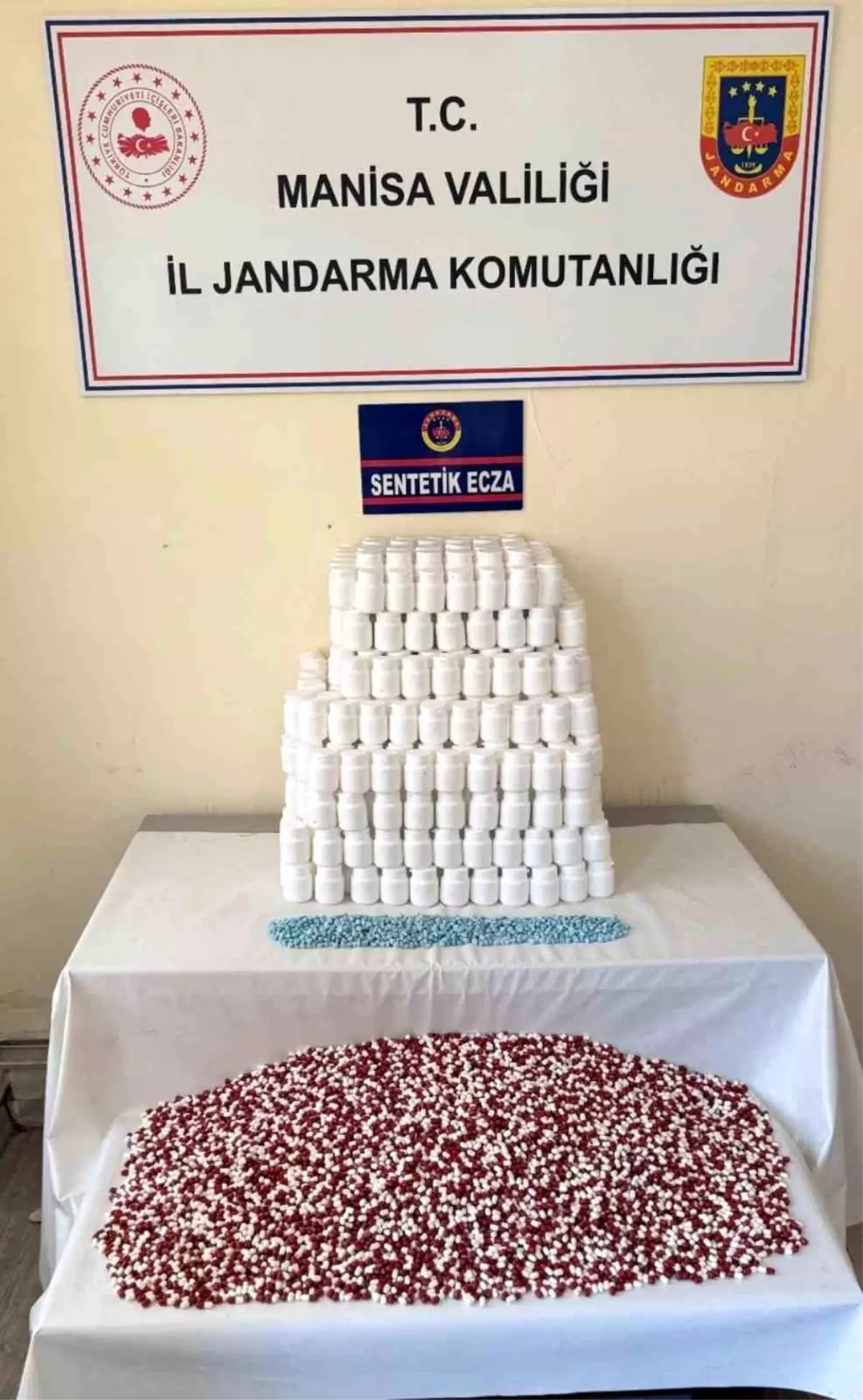 Manisa'da 62 bin uyuşturucu hap ele geçirildi