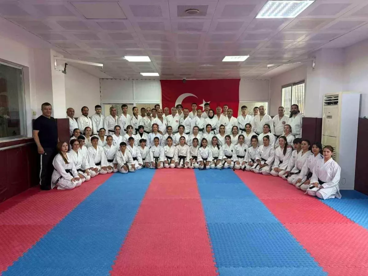 Karate Semineri Adana'da Yapıldı