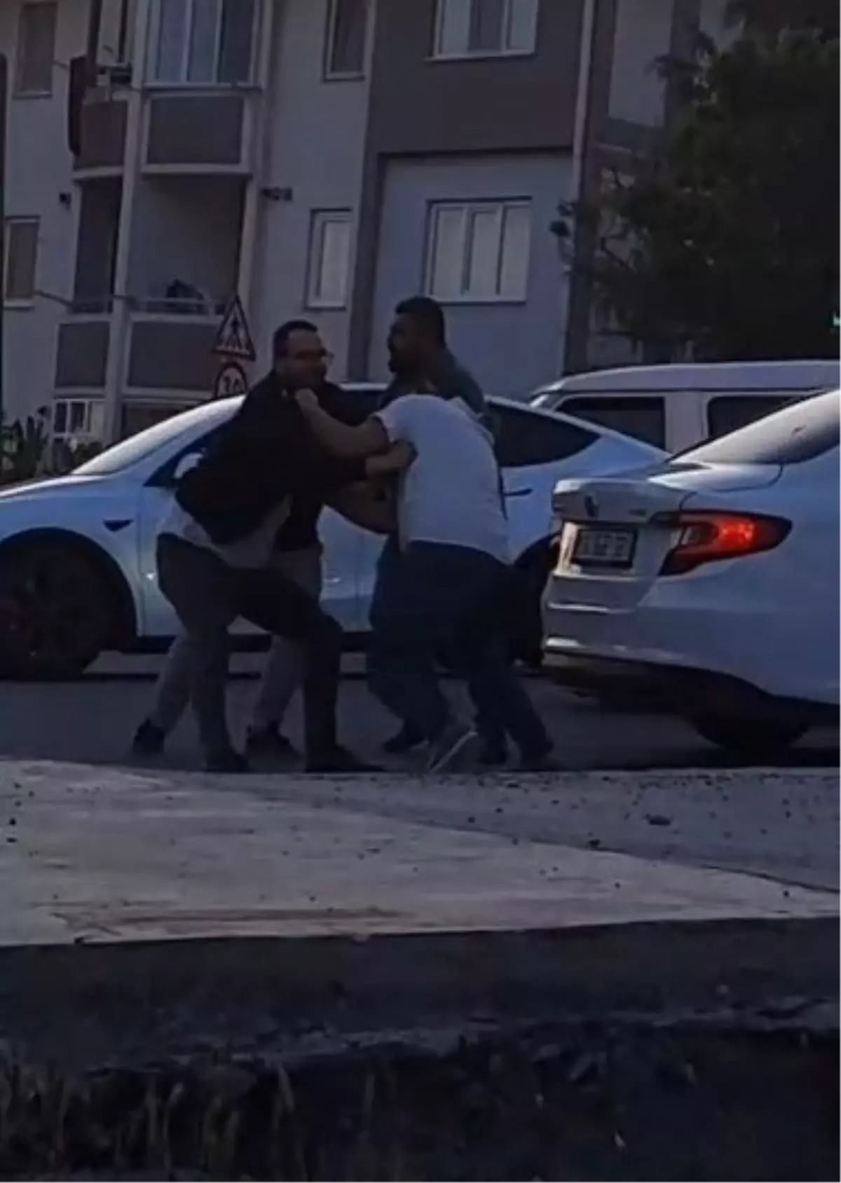 Arnavutköy'de Yol Verme Kavgası
