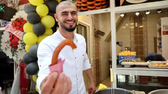 Lokman Ağırman'ın Tatlı Dükkanı Açıldı