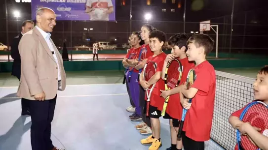 Körfez Kent Spor Kompleksi Açıldı