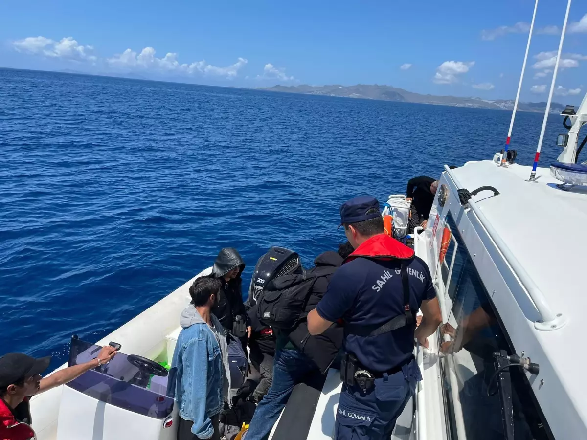 Datça'da 33 Kaçak Göçmen Kurtarıldı