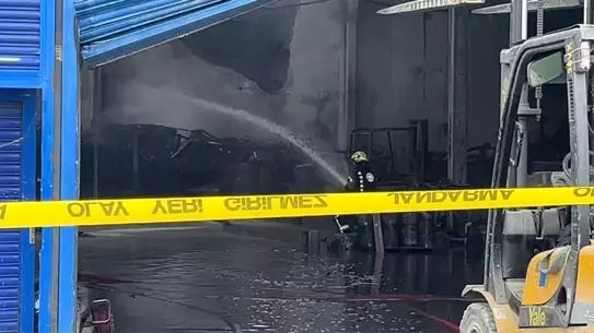 Boya Fabrikasında Yangın