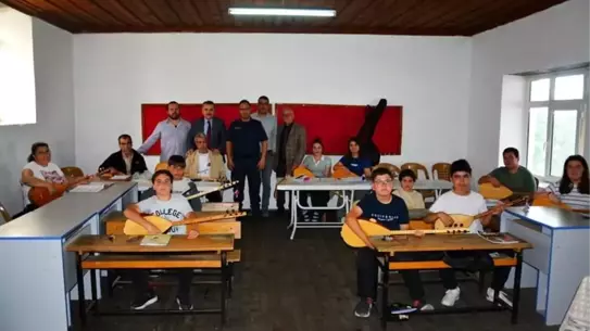 Kaymakam Odabaş Bağlama Kursunu Ziyaret Etti