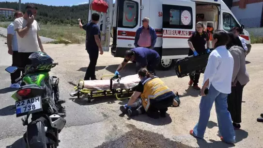 Edirne'de Motosiklet Kazası: Sürücü Yaralandı
