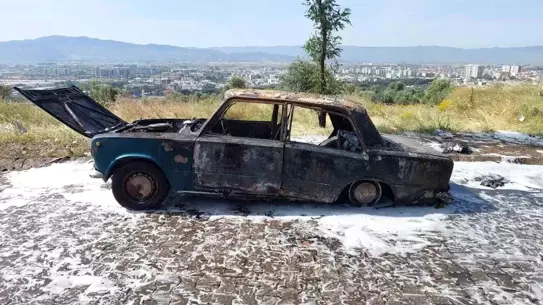 Aydın'da Otomobil Yangını: Araç Küle Döndü