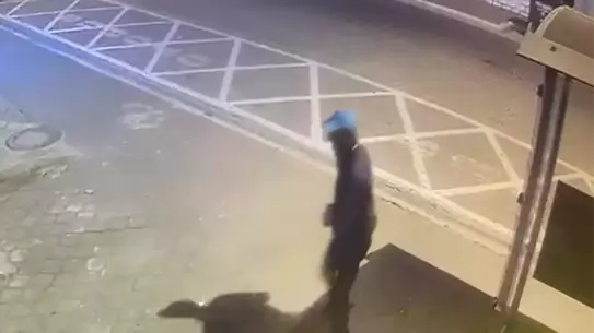 Fethiye'de AK Parti binasına taşlı saldırı