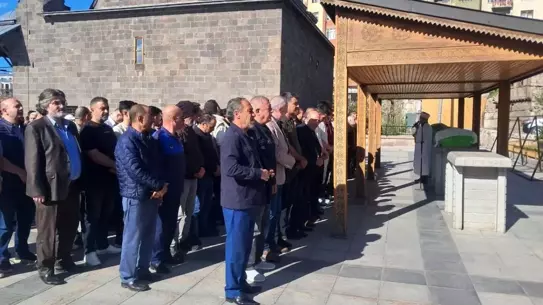 Gazeteci Sebahattin Özgün'ün Annesi Vefat Etti