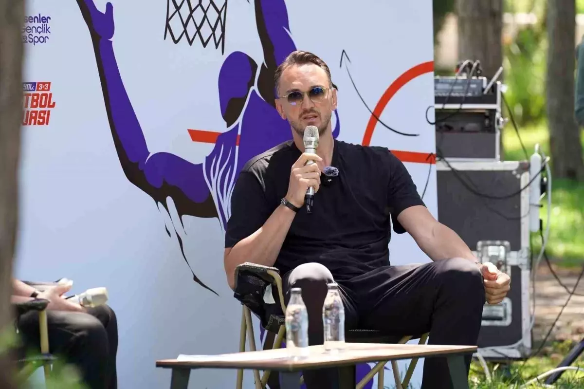 Semih Erden, 19 Mayıs Spor Festivali'nde Gençlerle Buluştu