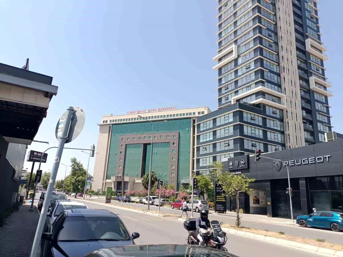 İzmir'de İcra Müdür Yardımcısı Rüşvetten Yakalandı
