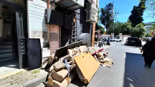 Fatih'te Tehlikeli Taşınma Anları