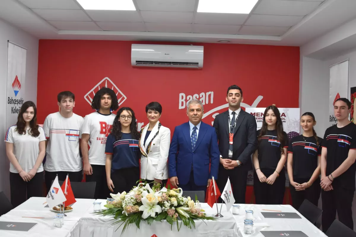 Bahçeşehir Koleji'nden 7 Öğrenci Prestijli Üniversitelere Kabul Aldı