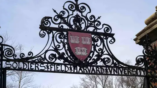 Trump'tan Harvard'a Yabancı Öğrenci Yasağı