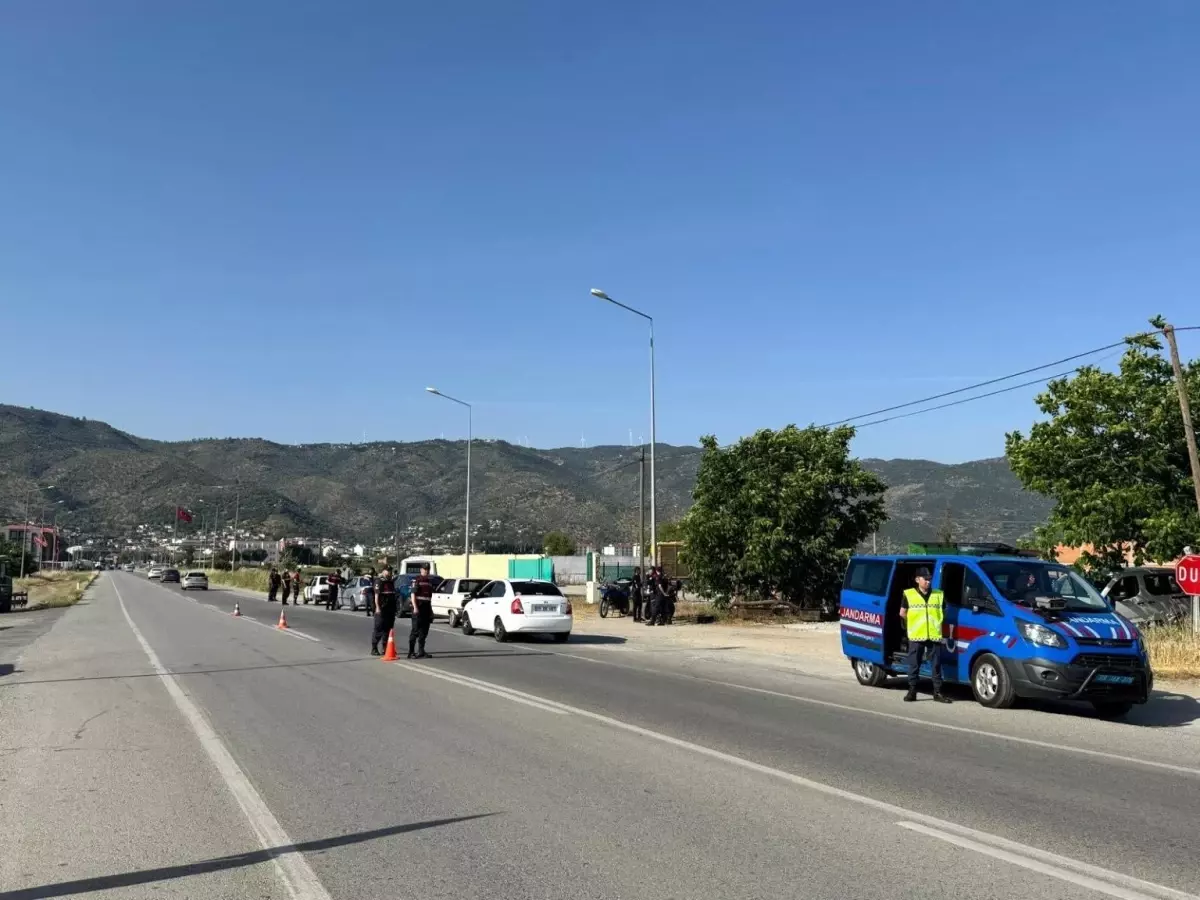 Koçarlı'da Trafik Kontrolleri: 8 Sürücüye Cezai İşlem