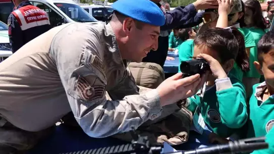 Jandarma'dan Öğrencilere Tanıtım Etkliği