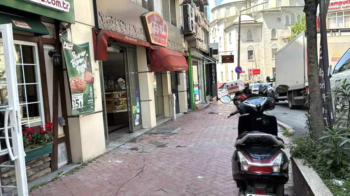 İstanbul'da Restoran Mutfak Yangını Panic Yarattı
