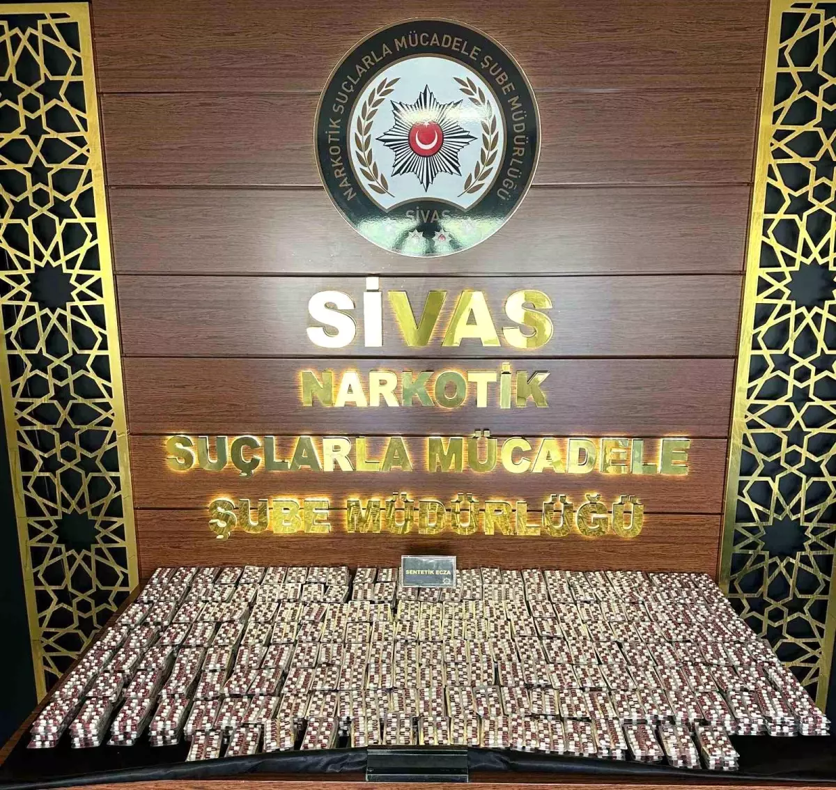 Sivas'ta Uyuşturucu Operasyonu: 13 Bin Hap Ele Geçirildi
