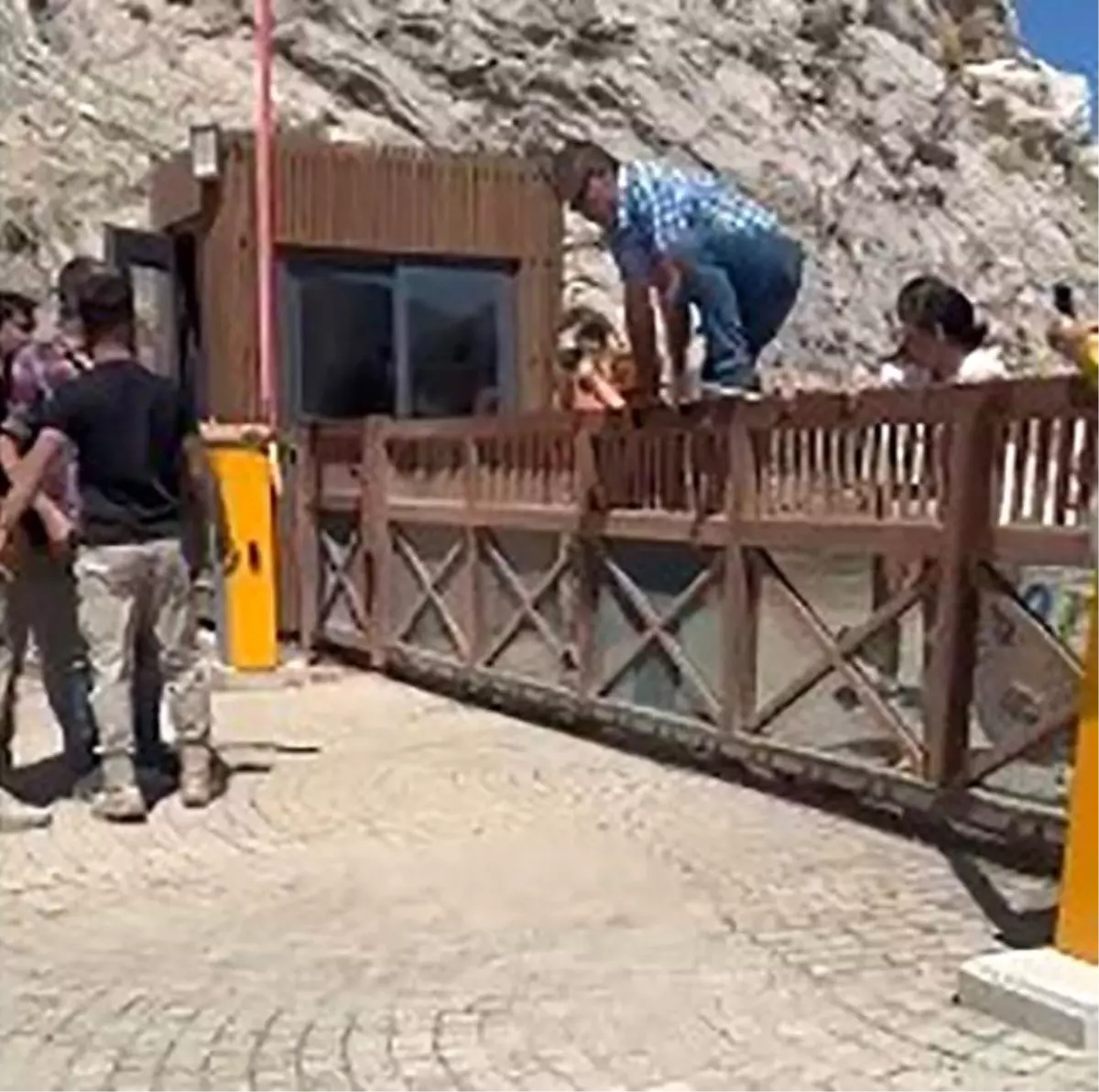 Kızılbük'te Güvenlik ile Çevreciler Arasında Gerginlik
