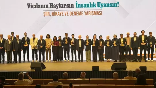8. Mavera Ödülleri Sahiplerini Buldu: 'Vicdanın Haykırsın İnsanlık Uyansın'