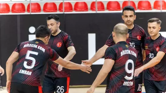 Bilecik Emniyet, Voleybol Turnuvasında Çeyrek Finale Yükseldi
