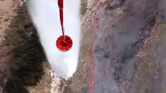 Foça'da Orman Yangınına Müdahale Ediliyor