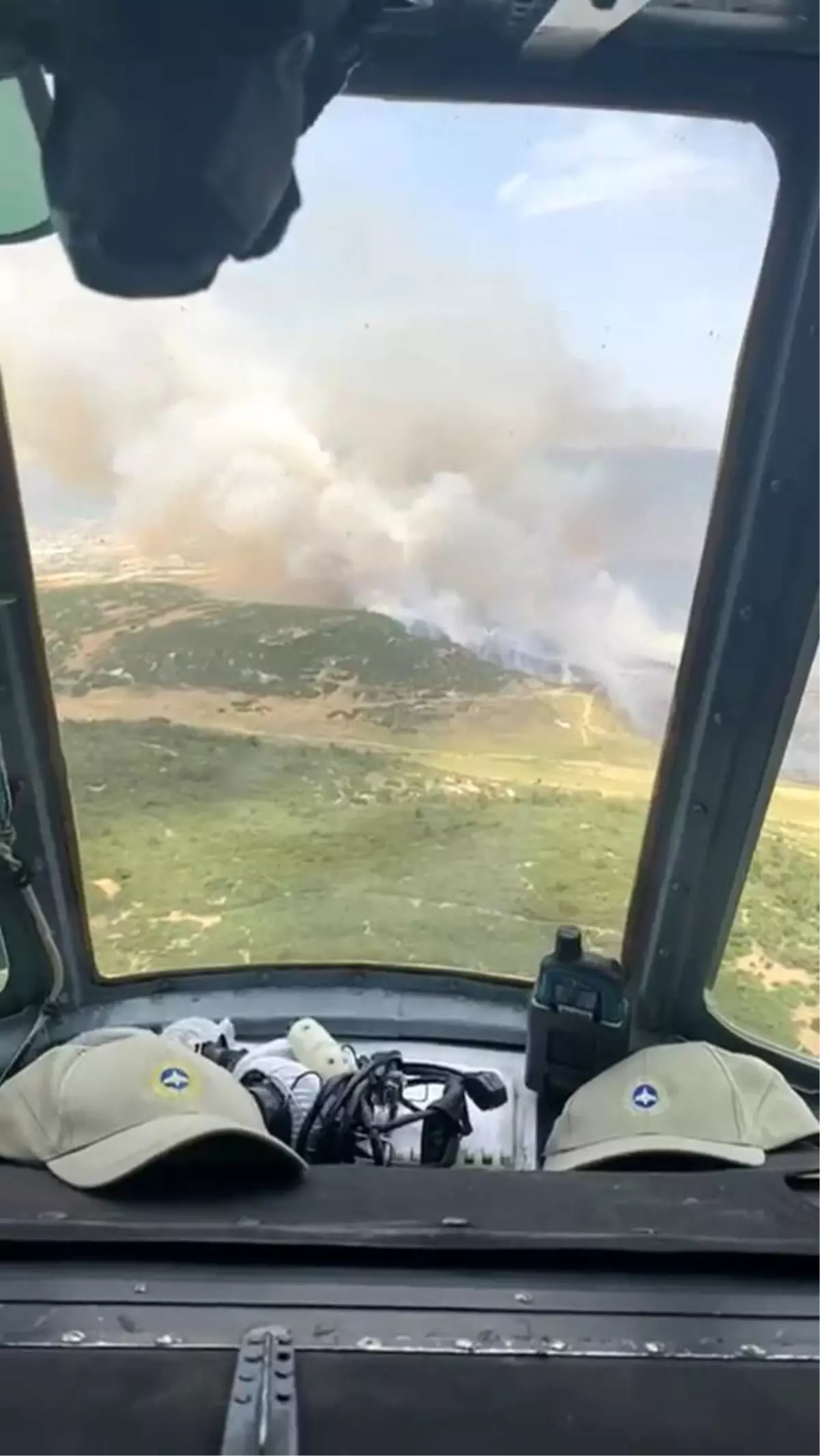 Foça'da Tarım Arazisinde Yangın