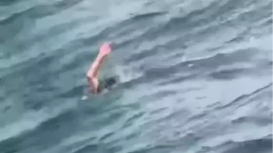Denizden Kurtarılan 10 Yaşındaki Kız
