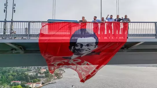 CHP Milletvekillerine 'FREE İMAMOĞLU' Pankartı Asanlar Hakkında Soruşturma Başlatıldı