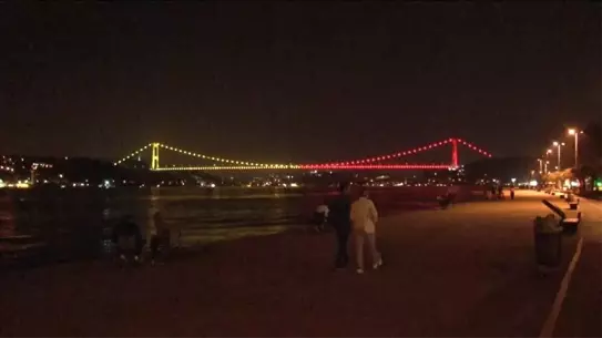 FSM Köprüsü Galatasaray'ın 5. Yıldızını Kutladı
