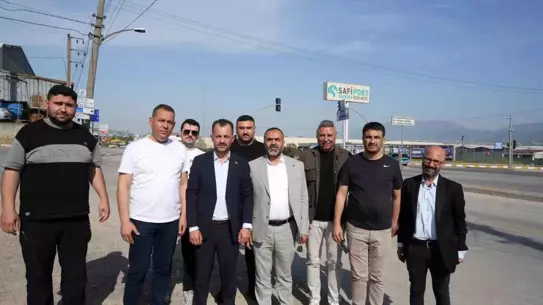 Derince'de Tır Trafiği Esnafı Zora Sokuyor