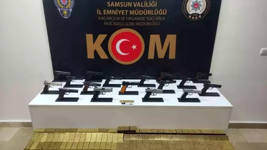 Samsun'da 17 Kaçak Tabanca Ele Geçirildi