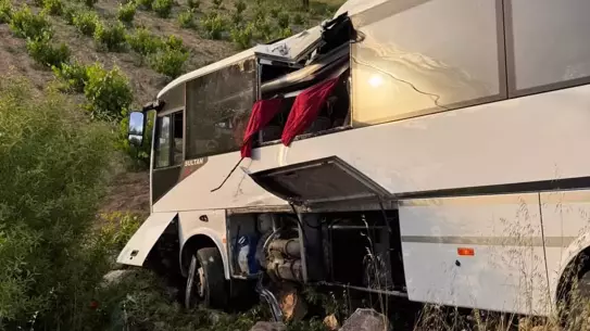 Isparta'da Otobüs-Midibüs Kazası: 28 Yaralı