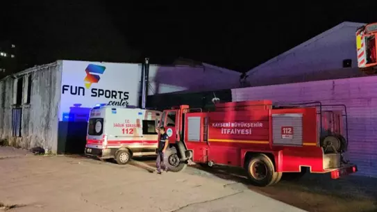 Kayseri'de Mobilya Fabrikasında Yangın