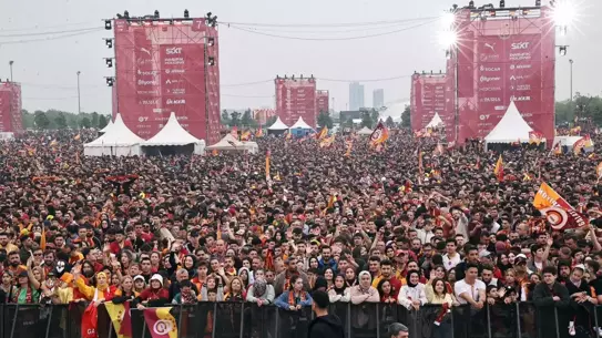 Galatasaray Şampiyonluğunu Coşkuyla Kutladı
