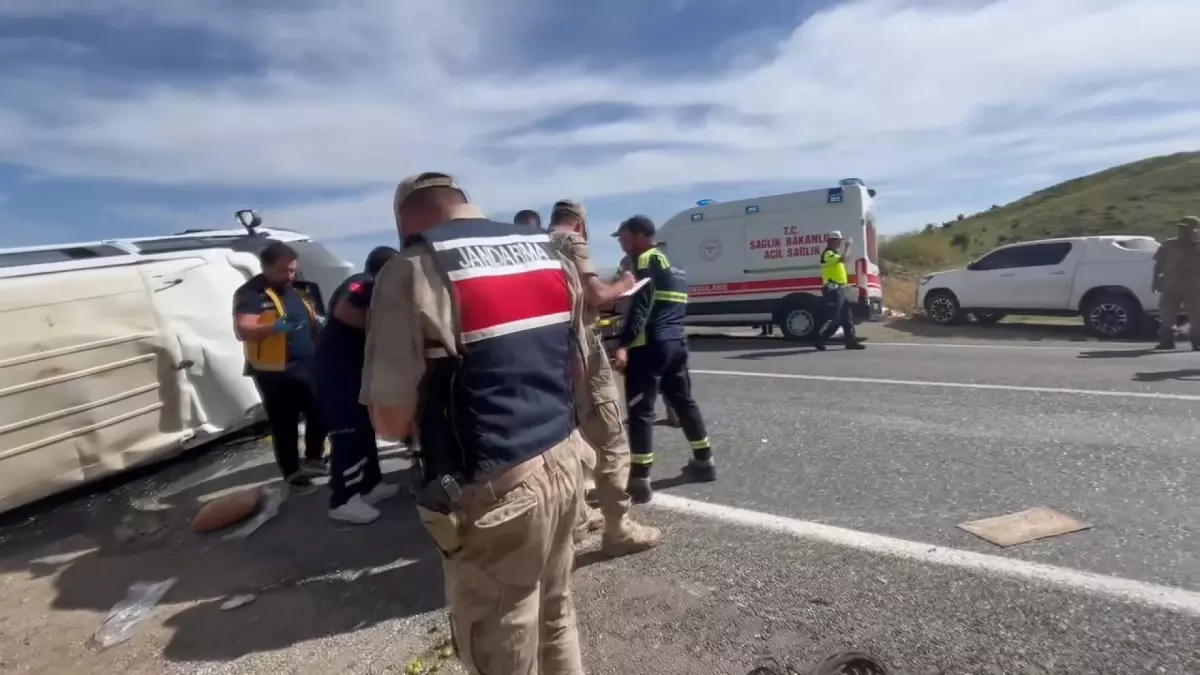 Elazığ'da Minibüs Kazası: 7 Yaralı