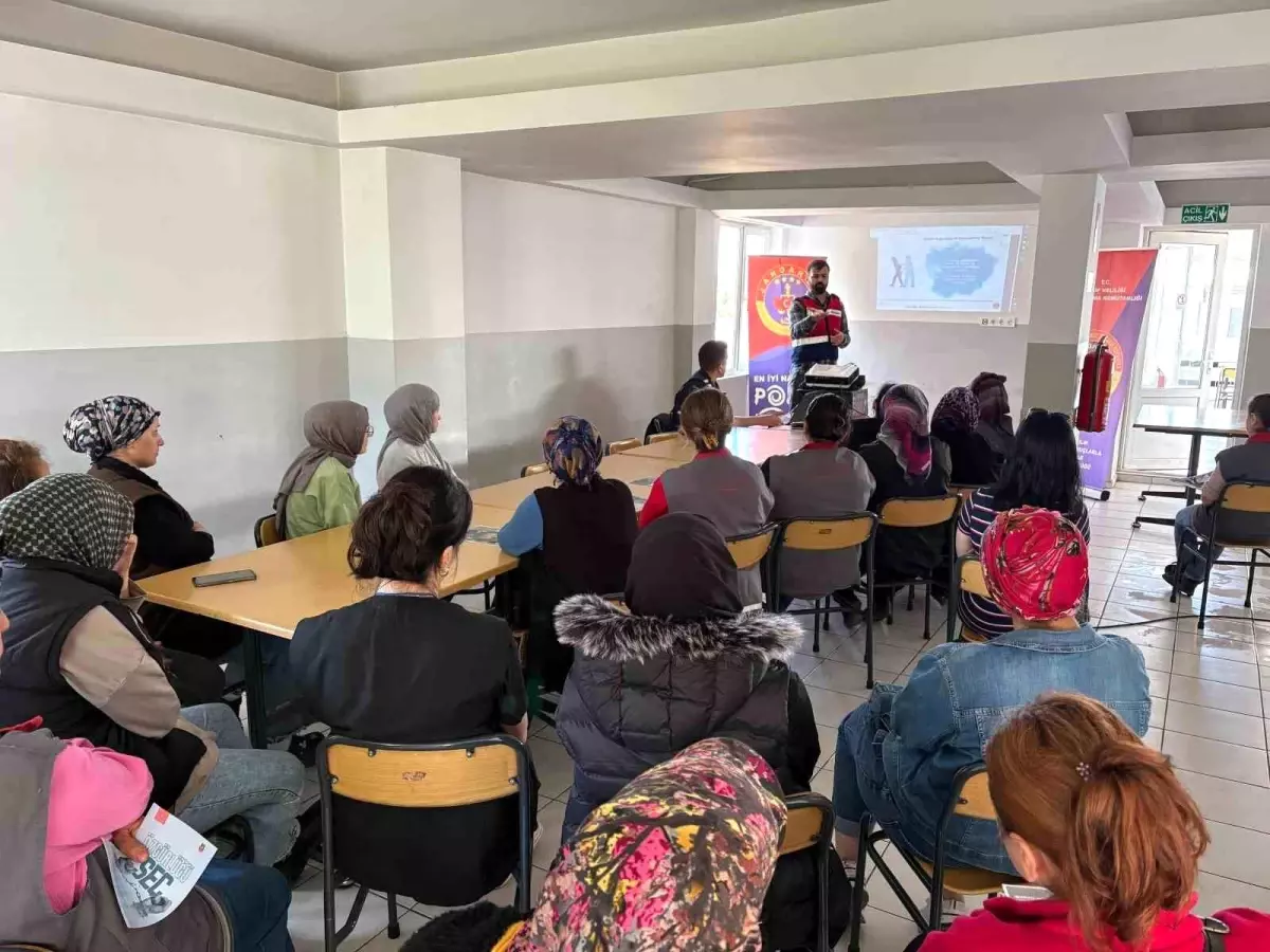 Gerze'de Anneler İçin Uyuşturucu Eğitimi