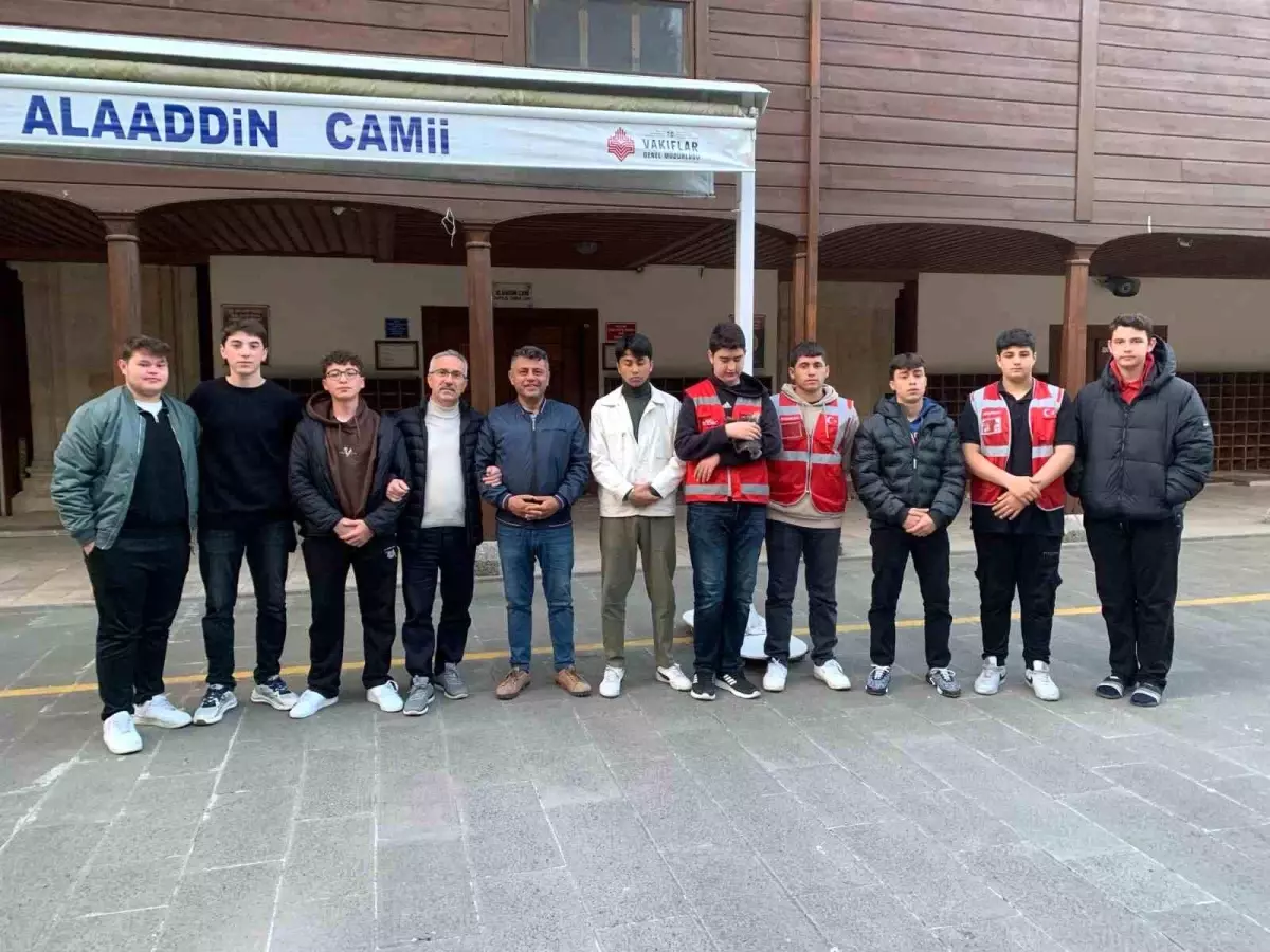 Gençler Sabah Namazında Buluştu
