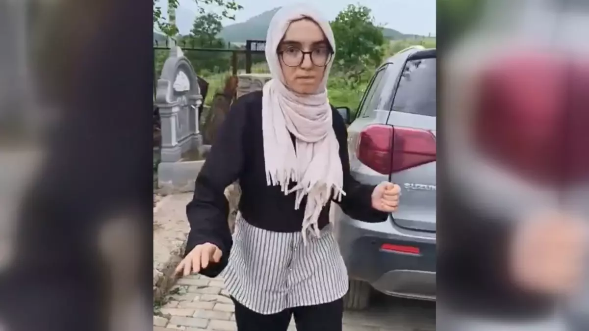 Felçli Genç Kız Ayağa Kalktı