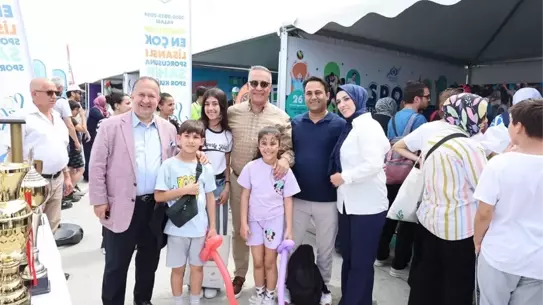 Sultangazi Belediye Başkanı Dursun, Etnospor Kültür Festivali'ni ziyaret etti