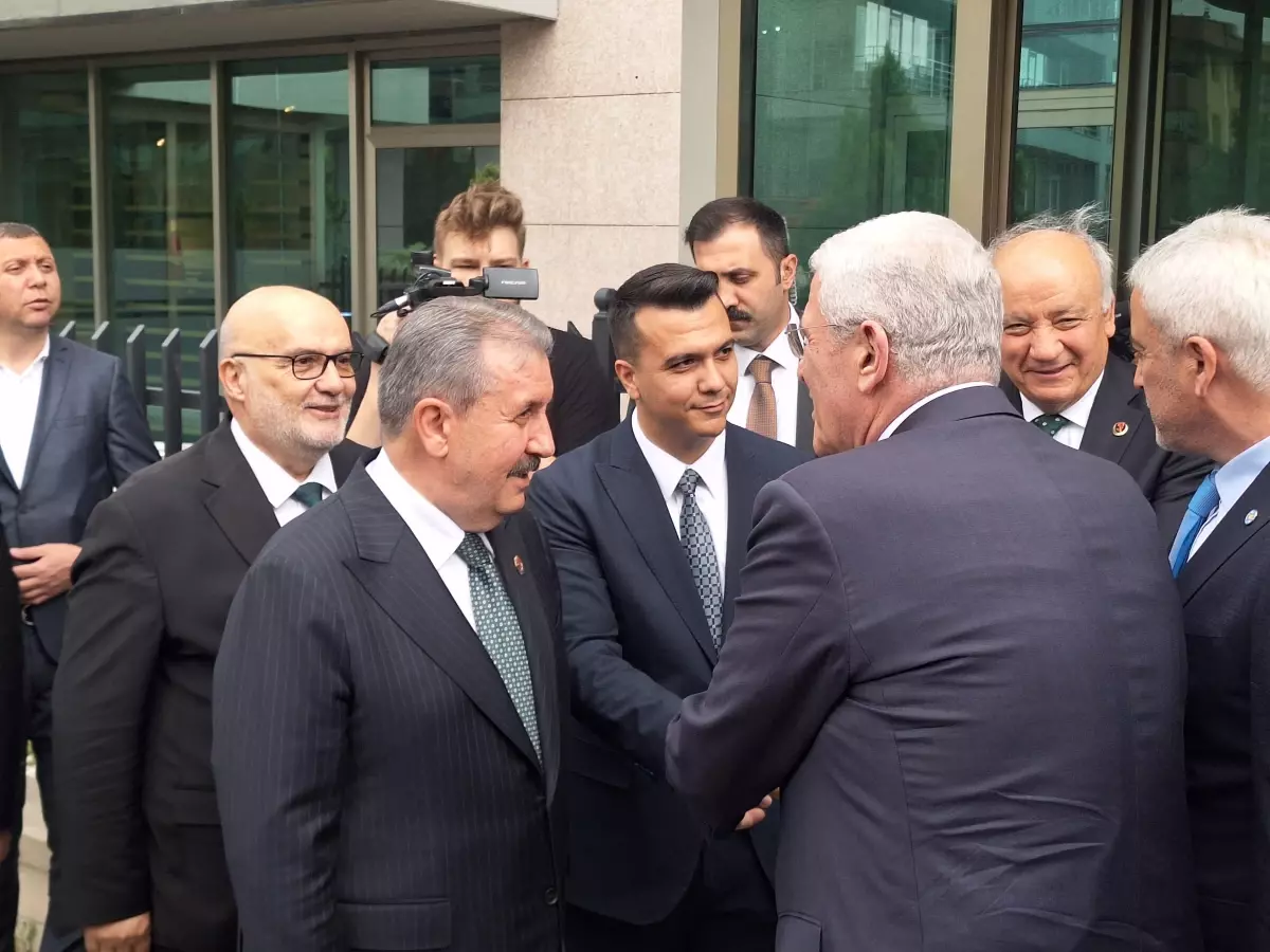İYİ Parti Genel Başkanı Dervişoğlu, BBP Genel Başkanı Destici'yi ziyaret etti