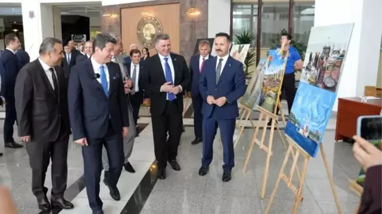Çini ve El Sanatları Sergisi Açıldı