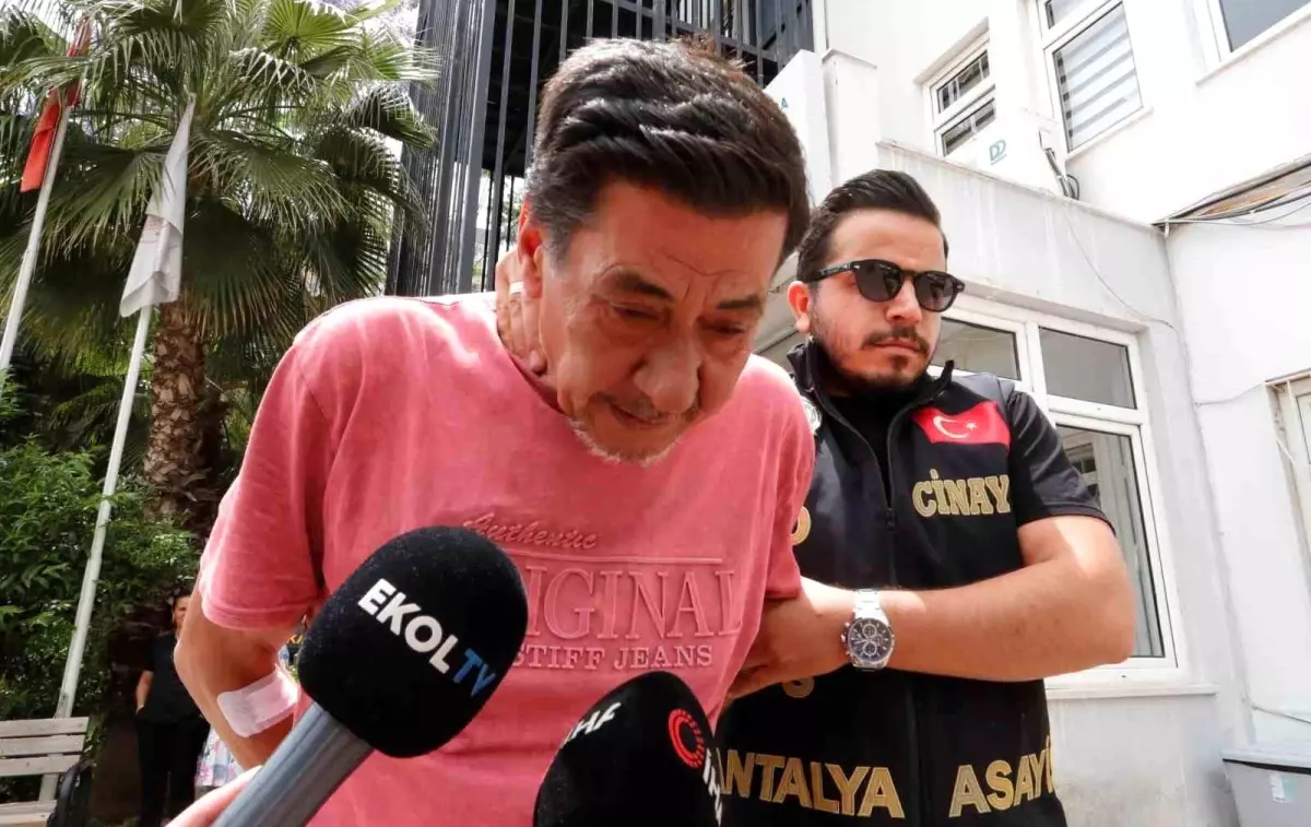 Baba, Oğlunu 25 Bıçak Darbesiyle Öldürdü